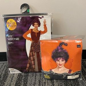 NEW Mary Sanderson Hocus Pocus Costume Size Large, Wig Included!